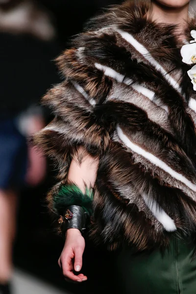Look 73